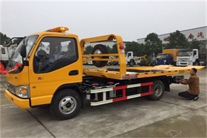 洛宁哪里有拖车服务