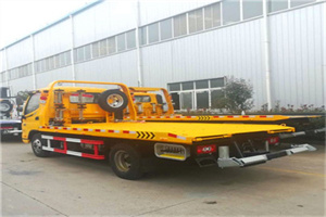 洛宁附近拖车救援搭电