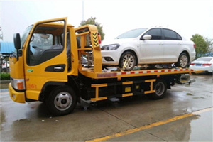 洛宁附近拖车救援24小时服务热线